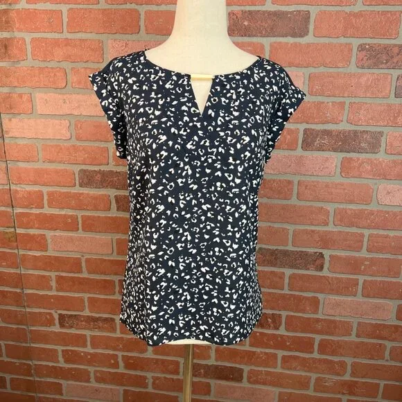 Animal Print Short Sleeve Blouse - Picture 2 of 8